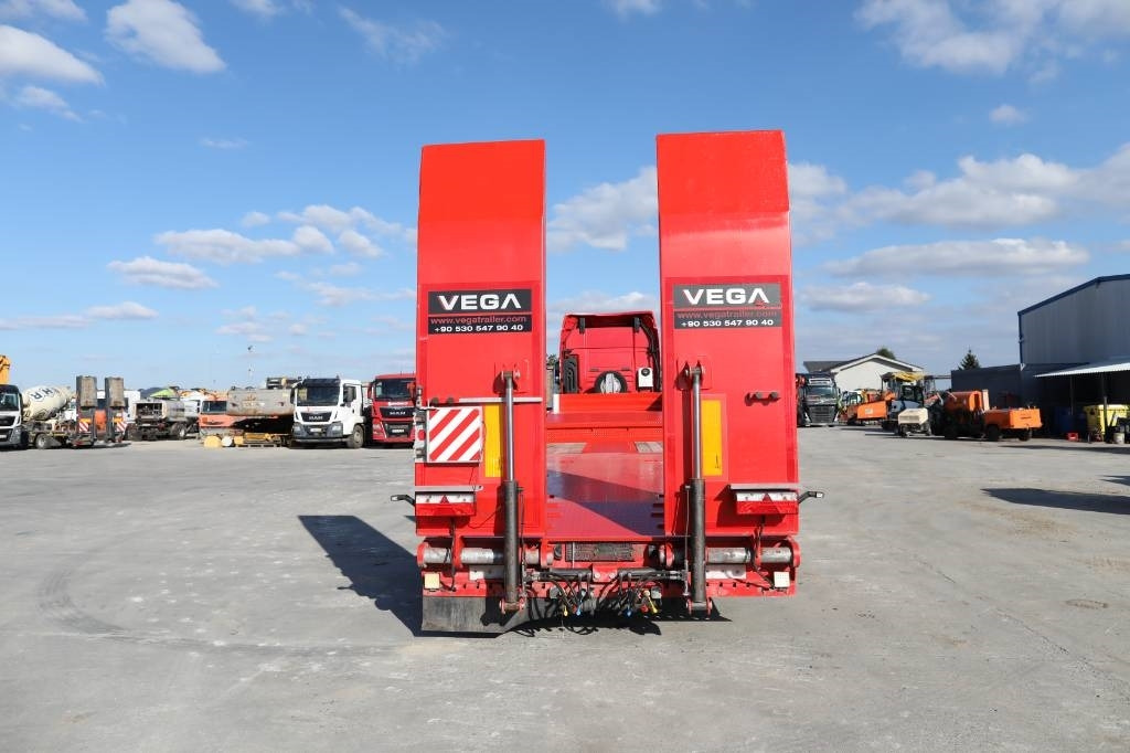 MAN TGX 18.500 4x2 LLS + Trailer Vega 3 axel lowbed - Cabeza tractora: foto 4 MAN TGX 18.500 4x2 LLS + Trailer Vega 3 axel lowbed - Cabeza tractora: foto 4