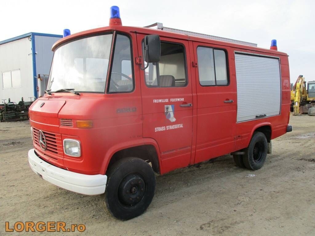 Camión de bomberos Mercedes-Benz 608 D: foto 1
