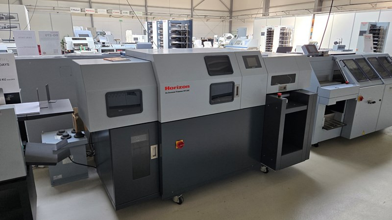 Horizon HT-30 C | 2012 | 4,7 Mio - Máquina de corte de papel: foto 1 Horizon HT-30 C | 2012 | 4,7 Mio - Máquina de corte de papel: foto 1