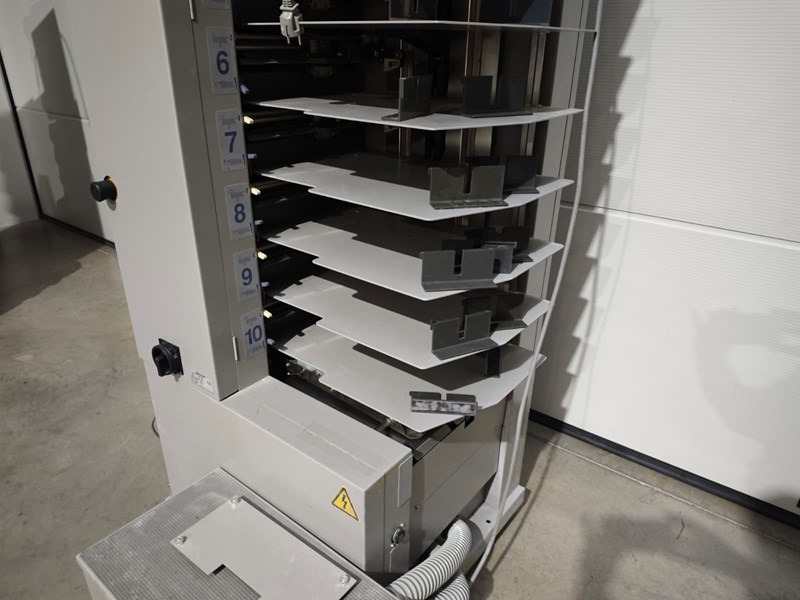 Horizon VAC-100 m | collator | 10 stations - Máquina de impresión: foto 2 Horizon VAC-100 m | collator | 10 stations - Máquina de impresión: foto 2