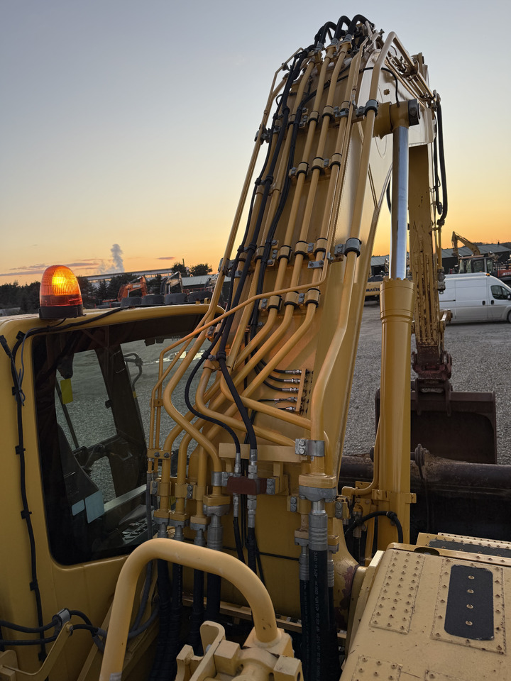 Excavadora de cadenas KOMATSU PC 360 LC-11: foto 17