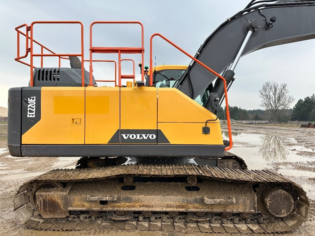 Excavadora de cadenas Volvo EC 220 EL: foto 11