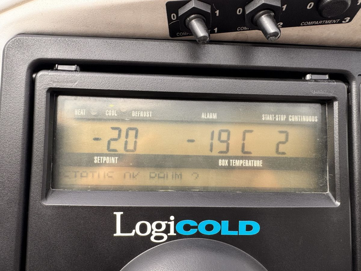 Schmitz Cargobull SKO 24/ BI TEMP CARRIER VEC 1950 MT /DS/LBW !!!! - Semirremolque frigorífico: foto 5 Schmitz Cargobull SKO 24/ BI TEMP CARRIER VEC 1950 MT /DS/LBW !!!! - Semirremolque frigorífico: foto 5