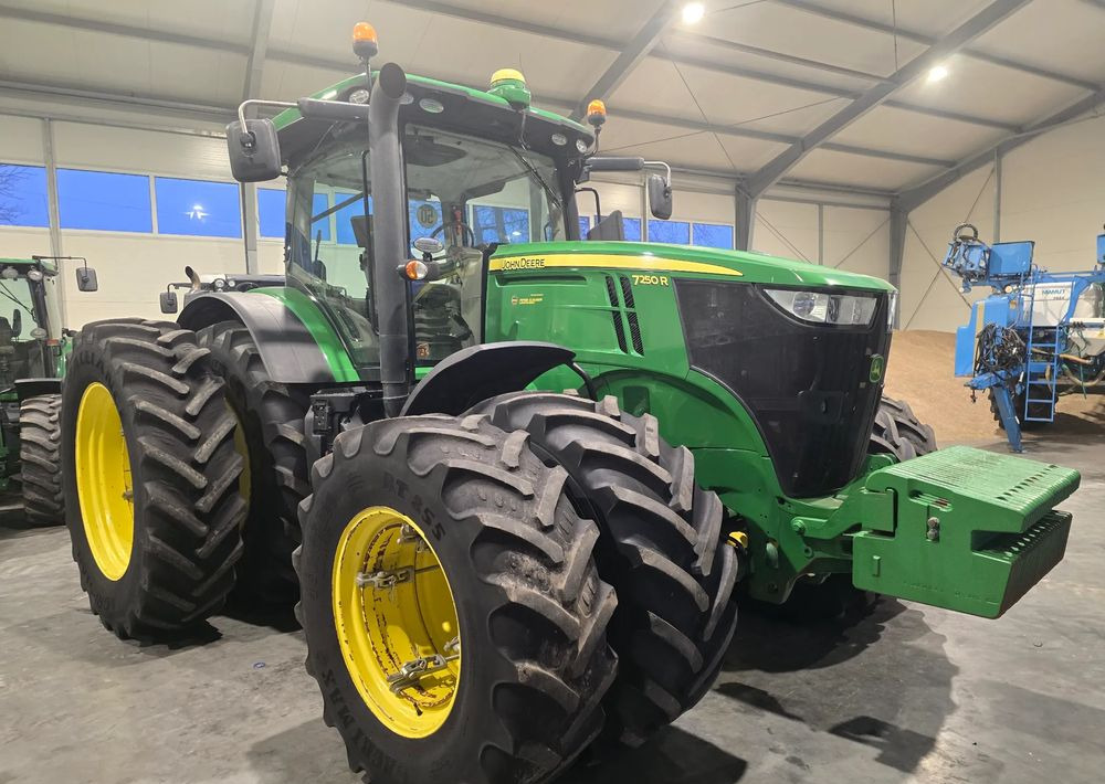 John Deere 7250R - Tractor: foto 2 John Deere 7250R - Tractor: foto 2