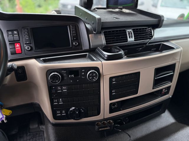 MAN TGM 15.290 Klima Temopmat Lbw - Camión lona: foto 5 MAN TGM 15.290 Klima Temopmat Lbw - Camión lona: foto 5