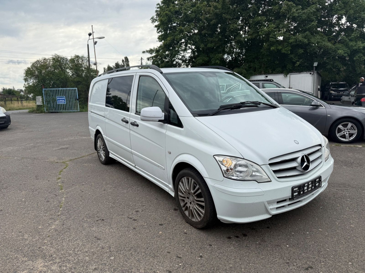 Mercedes-Benz Vito Mixto 122 CDI EFFECT lang - Furgoneta de pasajeros: foto 2 Mercedes-Benz Vito Mixto 122 CDI EFFECT lang - Furgoneta de pasajeros: foto 2