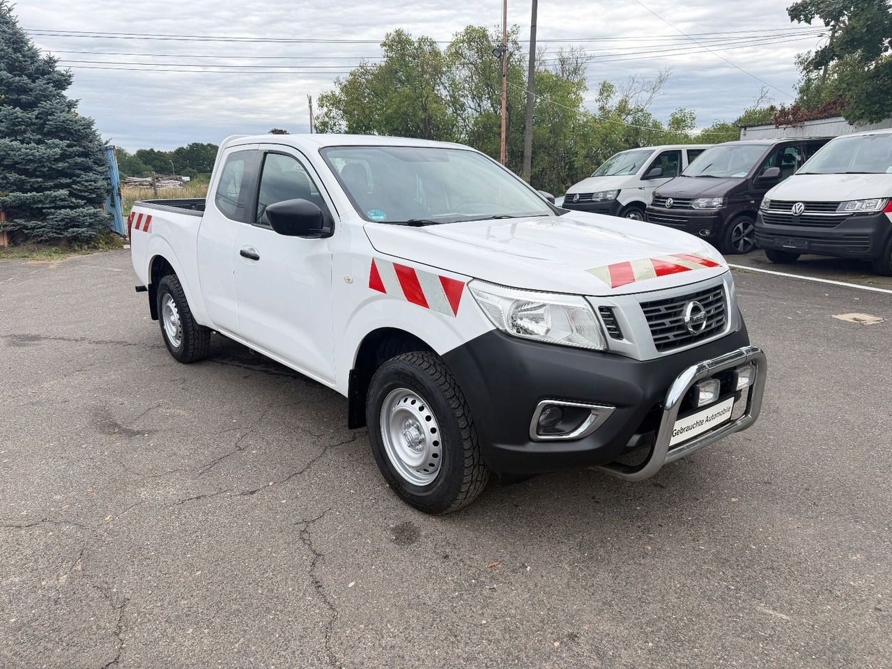 Nissan Navara NP300 Visia King Cab 4x4 - SUV/ Todoterreno: foto 2 Nissan Navara NP300 Visia King Cab 4x4 - SUV/ Todoterreno: foto 2