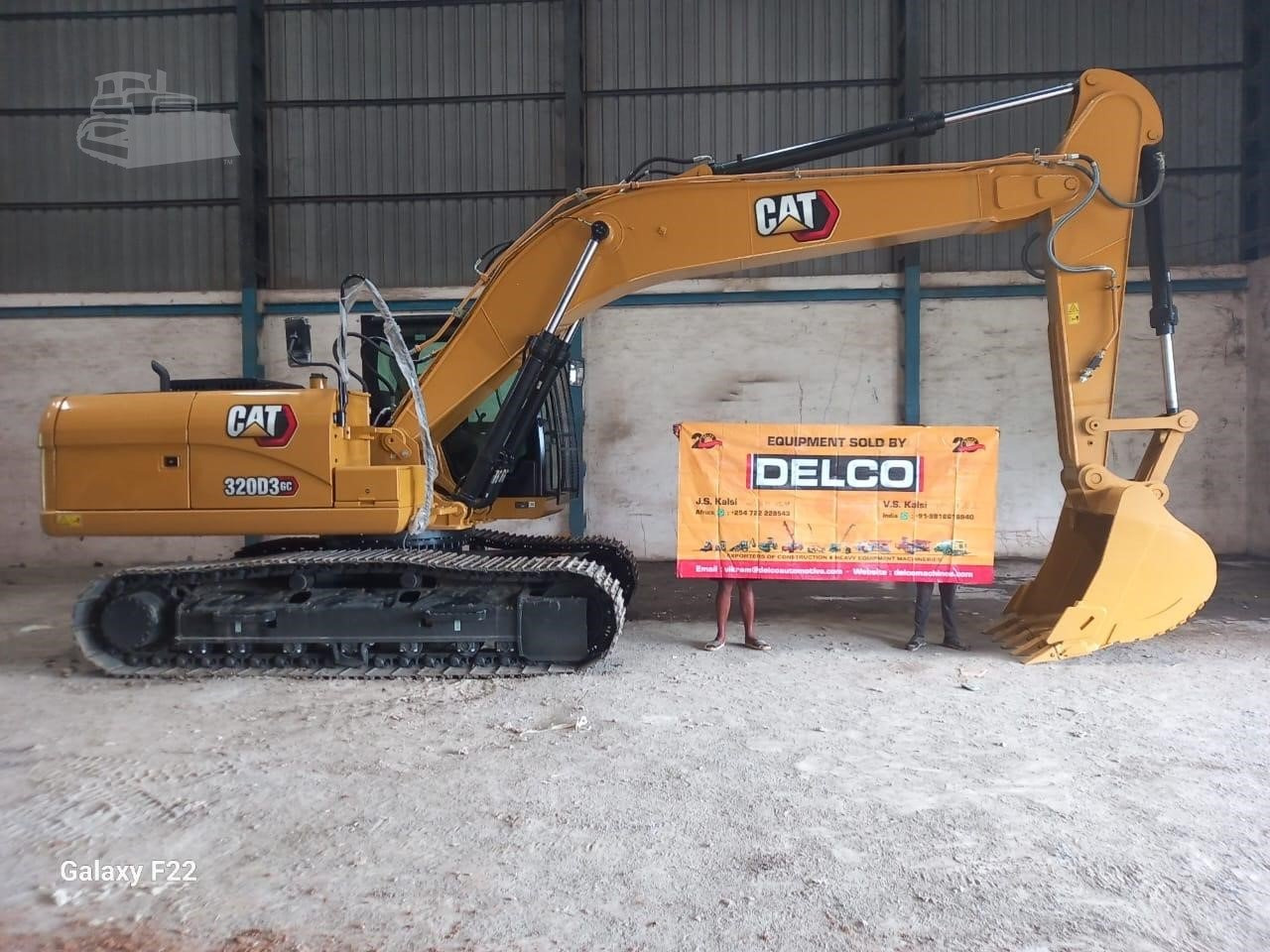 CATERPILLAR 320D3GC - Excavadora de cadenas: foto 1 CATERPILLAR 320D3GC - Excavadora de cadenas: foto 1