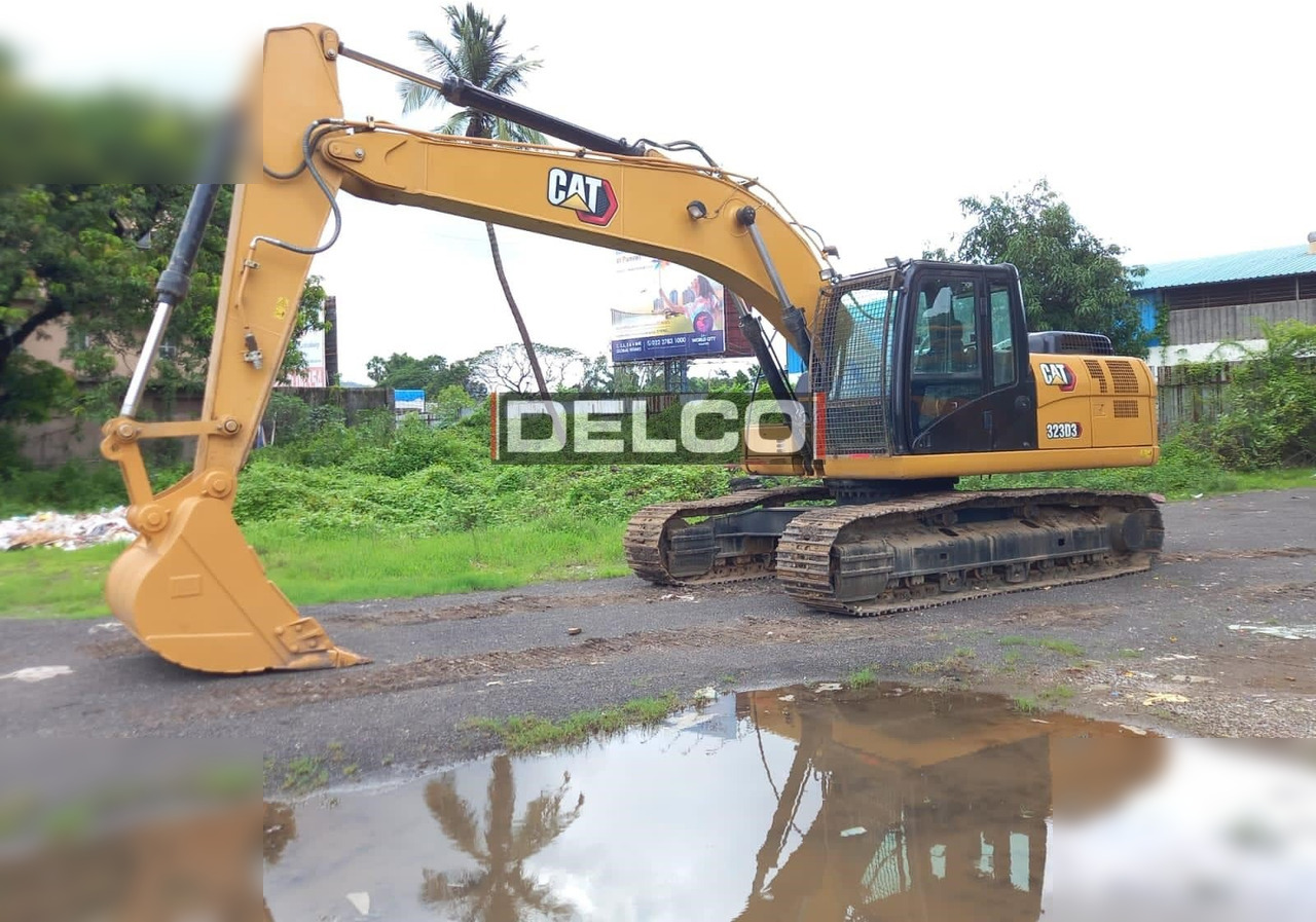 CATERPILLAR 323D3 - Excavadora de cadenas: foto 3 CATERPILLAR 323D3 - Excavadora de cadenas: foto 3