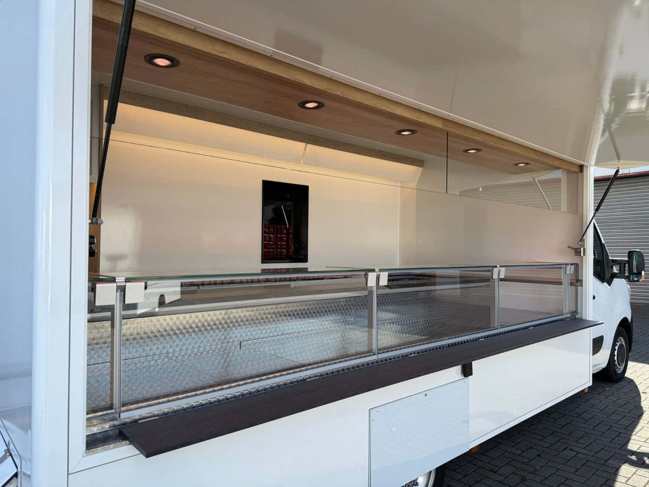 Renault ESSELMANN Verkaufsmobil - Camión tienda: foto 4 Renault ESSELMANN Verkaufsmobil - Camión tienda: foto 4