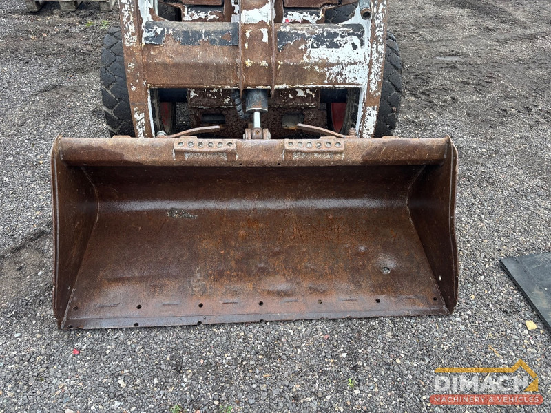 Bobcat S130 - Minicargadora: foto 3 Bobcat S130 - Minicargadora: foto 3