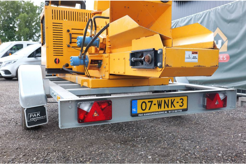 Shengmiao Hc6140 new wood chipper with trailer!! - Trituradora de madera: foto 3 Shengmiao Hc6140 new wood chipper with trailer!! - Trituradora de madera: foto 3