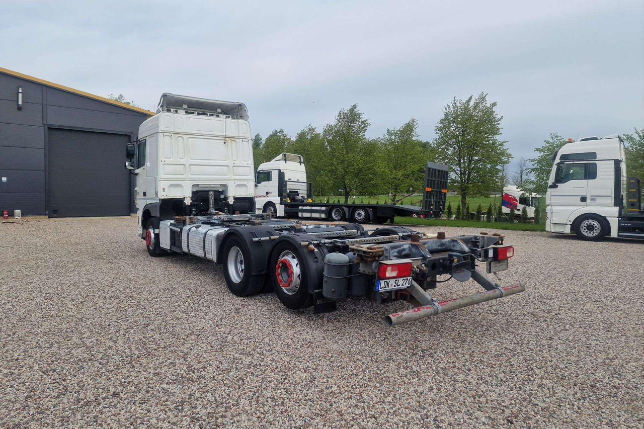 DAF XF 460 - Camión portacontenedore/ Intercambiable: foto 3 DAF XF 460 - Camión portacontenedore/ Intercambiable: foto 3