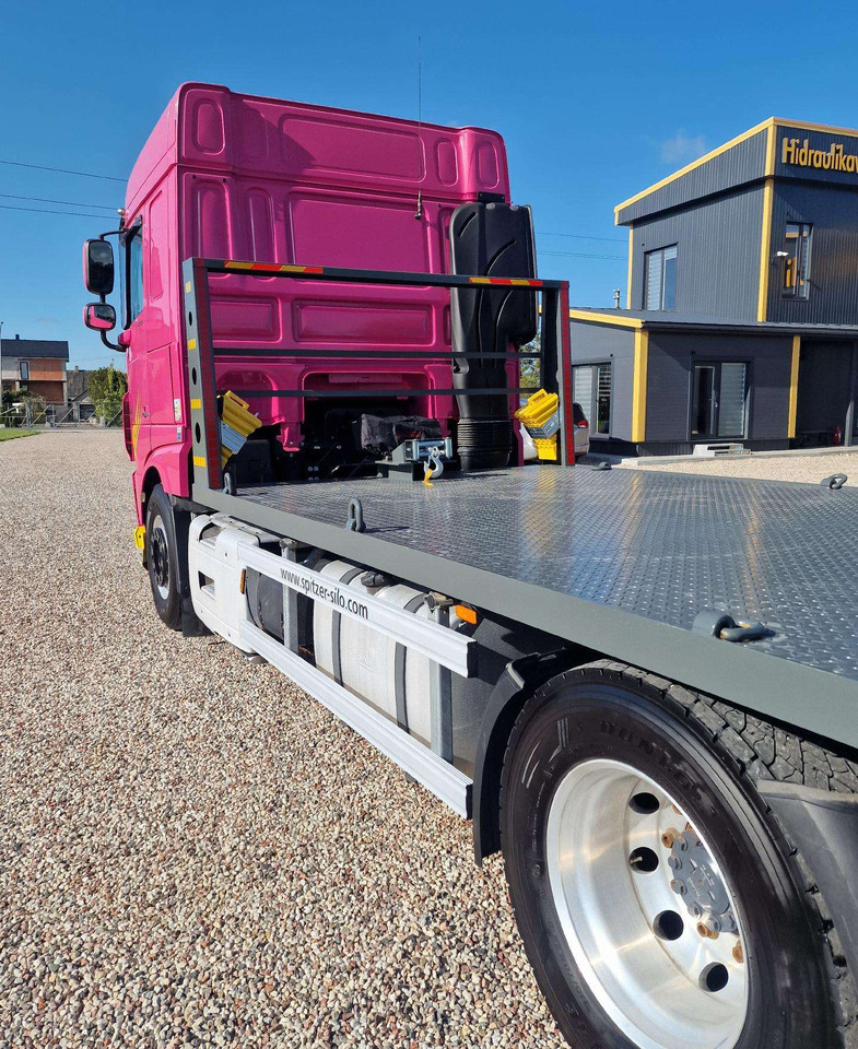 DAF XF 460 ORGINAL 477313 km. !!!!!!! - Camión portavehículos: foto 4 DAF XF 460 ORGINAL 477313 km. !!!!!!! - Camión portavehículos: foto 4