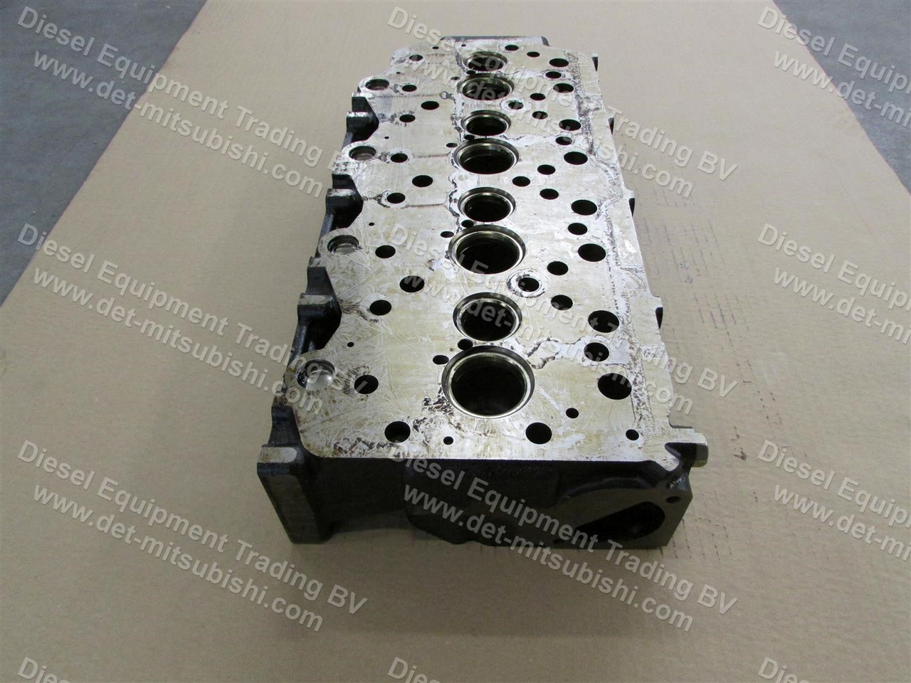 MITSUBISHI HEAD ASM; CYLINDER D04EG (W/O VALVES) - Cabezal de bloque para Maquinaria industrial: foto 5 MITSUBISHI HEAD ASM; CYLINDER D04EG (W/O VALVES) - Cabezal de bloque para Maquinaria industrial: foto 5