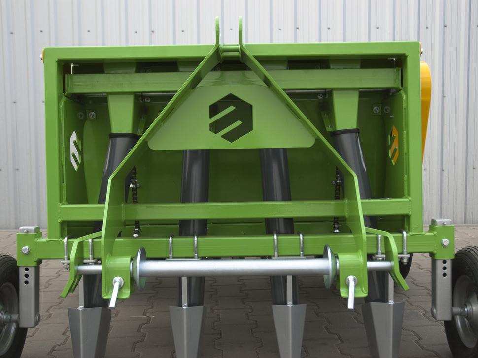 Bomet Zwiebel, Knoblauch Pflanzmaschine / Onion, garlic planter / Planteuse d'oignons et d'ail / Piantatrice per cipolla, aglio / Cebolla, ajo Sembradora / Сажалка для лука, чеснока / Sadzarka do cebuli - Maquinaria de siembra: foto 5 Bomet Zwiebel, Knoblauch Pflanzmaschine / Onion, garlic planter / Planteuse d'oignons et d'ail / Piantatrice per cipolla, aglio / Cebolla, ajo Sembradora / Сажалка для лука, чеснока / Sadzarka do cebuli - Maquinaria de siembra: foto 5