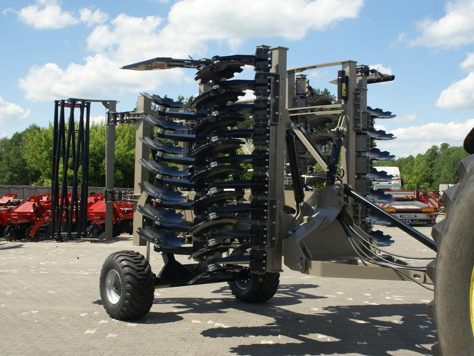 ROLEX Hydraulische Scheibenegge / Hydraulic discs harrow / Dechaumeur à disques / Erpice a dischi / Гидравлическая дисковая борона / Brona talerzowa hydraulicznie składana ciężka 4 m - Rastras: foto 1 ROLEX Hydraulische Scheibenegge / Hydraulic discs harrow / Dechaumeur à disques / Erpice a dischi / Гидравлическая дисковая борона / Brona talerzowa hydraulicznie składana ciężka 4 m - Rastras: foto 1