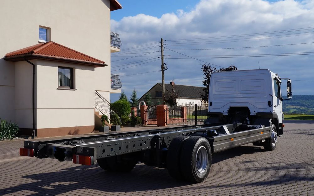 Mercedes-Benz ATEGO 1318 EURO 5 RAMA DO ZABUDOWY MANUAL 1322 - Camión chasis: foto 3 Mercedes-Benz ATEGO 1318 EURO 5 RAMA DO ZABUDOWY MANUAL 1322 - Camión chasis: foto 3