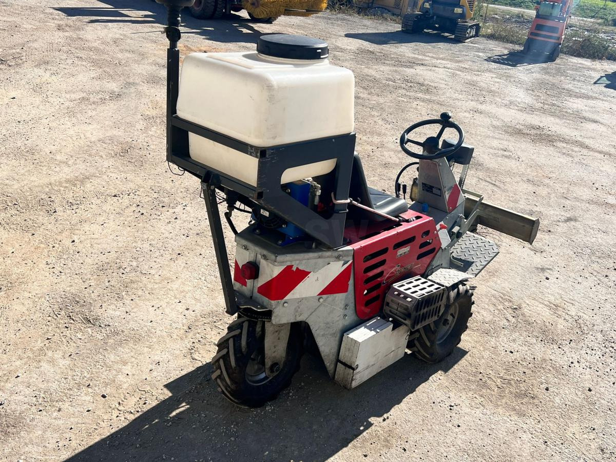 Cochet Balayeuse de désherbage automotrice Gecko (NET DE TVA) - Barredora industrial: foto 4 Cochet Balayeuse de désherbage automotrice Gecko (NET DE TVA) - Barredora industrial: foto 4