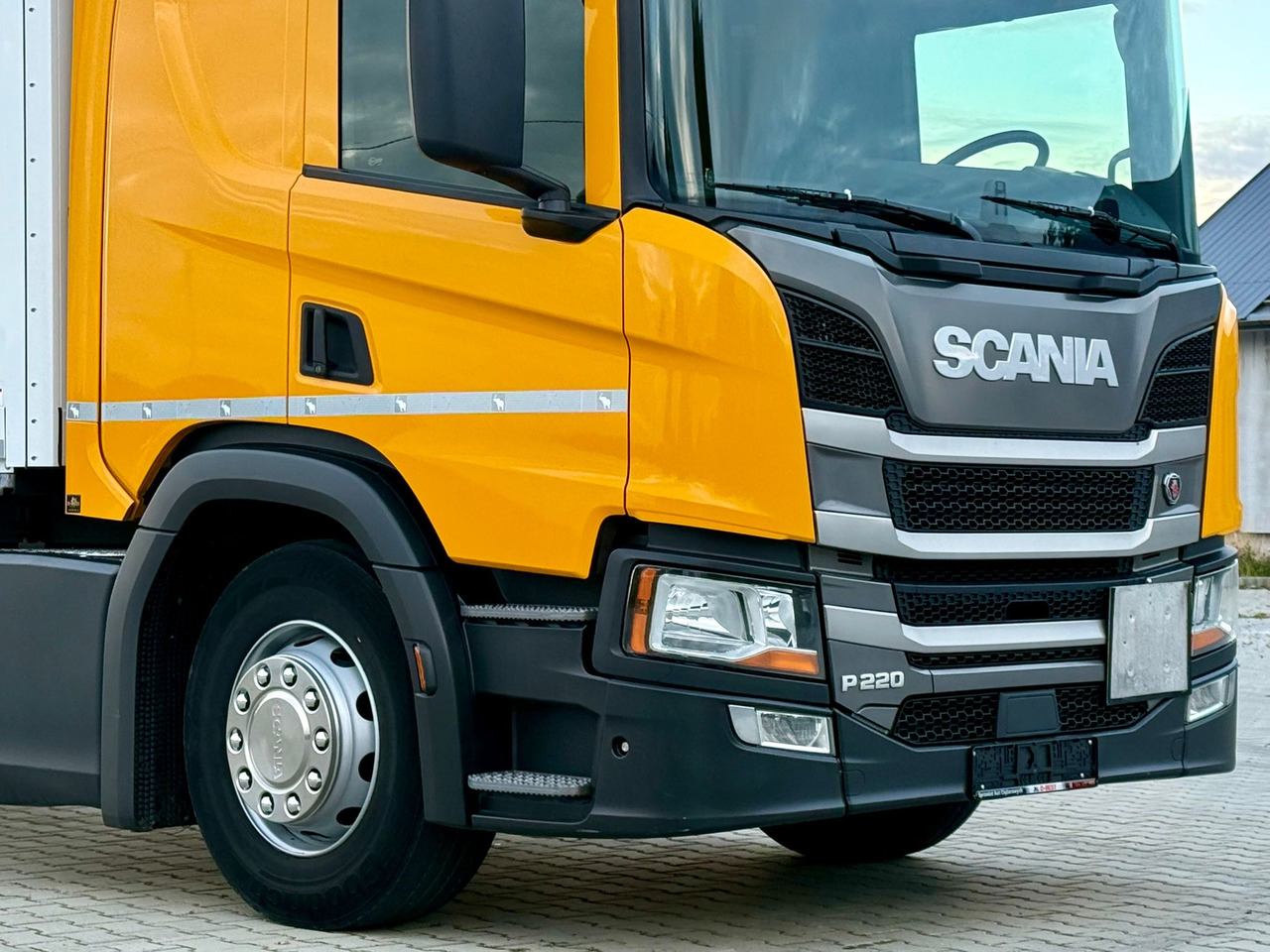 Leasing de SCANIA P220 / IZOTERMA / WINDA / SCHMITZ / 18 PALET / SILNIK 6 / SYPIALKA / 2019 ROK / NISKI PRZEBIEG SCANIA P220 / IZOTERMA / WINDA / SCHMITZ / 18 PALET / SILNIK 6 / SYPIALKA / 2019 ROK / NISKI PRZEBIEG: foto 10 Leasing de SCANIA P220 / IZOTERMA / WINDA / SCHMITZ / 18 PALET / SILNIK 6 / SYPIALKA / 2019 ROK / NISKI PRZEBIEG SCANIA P220 / IZOTERMA / WINDA / SCHMITZ / 18 PALET / SILNIK 6 / SYPIALKA / 2019 ROK / NISKI PRZEBIEG: foto 10