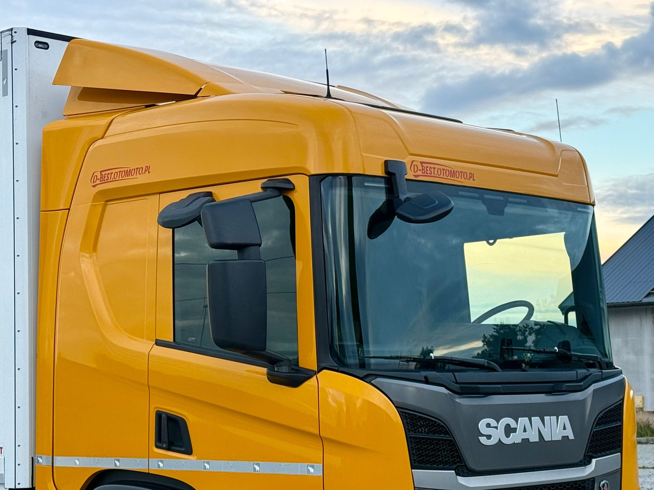 Leasing de SCANIA P220 / IZOTERMA / WINDA / SCHMITZ / 18 PALET / SILNIK 6 / SYPIALKA / 2019 ROK / NISKI PRZEBIEG SCANIA P220 / IZOTERMA / WINDA / SCHMITZ / 18 PALET / SILNIK 6 / SYPIALKA / 2019 ROK / NISKI PRZEBIEG: foto 9 Leasing de SCANIA P220 / IZOTERMA / WINDA / SCHMITZ / 18 PALET / SILNIK 6 / SYPIALKA / 2019 ROK / NISKI PRZEBIEG SCANIA P220 / IZOTERMA / WINDA / SCHMITZ / 18 PALET / SILNIK 6 / SYPIALKA / 2019 ROK / NISKI PRZEBIEG: foto 9