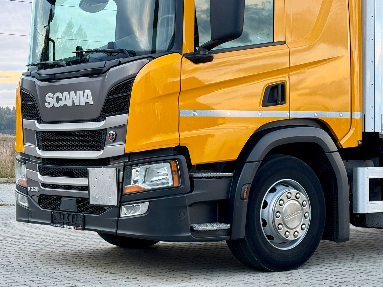 Leasing de SCANIA P220 / IZOTERMA / WINDA / SCHMITZ / 18 PALET / SILNIK 6 / SYPIALKA / 2019 ROK / NISKI PRZEBIEG SCANIA P220 / IZOTERMA / WINDA / SCHMITZ / 18 PALET / SILNIK 6 / SYPIALKA / 2019 ROK / NISKI PRZEBIEG: foto 12 Leasing de SCANIA P220 / IZOTERMA / WINDA / SCHMITZ / 18 PALET / SILNIK 6 / SYPIALKA / 2019 ROK / NISKI PRZEBIEG SCANIA P220 / IZOTERMA / WINDA / SCHMITZ / 18 PALET / SILNIK 6 / SYPIALKA / 2019 ROK / NISKI PRZEBIEG: foto 12