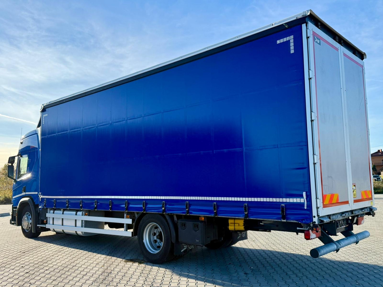 SCANIA P280 / FIRANKA / 20 EUROPALET / SYPIALKA / SILNIK 6 / AUTOMAT - Camión lona: foto 3 SCANIA P280 / FIRANKA / 20 EUROPALET / SYPIALKA / SILNIK 6 / AUTOMAT - Camión lona: foto 3