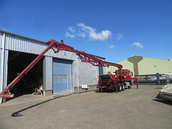 2017 SCHWING S24 X / MB AROCS - Camión bomba de hormigón: foto 5 2017 SCHWING S24 X / MB AROCS - Camión bomba de hormigón: foto 5