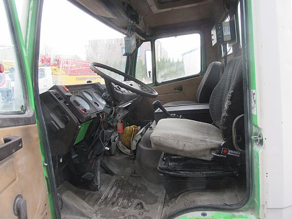 SCHWING City pump M16/13 Z - Camión bomba de hormigón: foto 5 SCHWING City pump M16/13 Z - Camión bomba de hormigón: foto 5