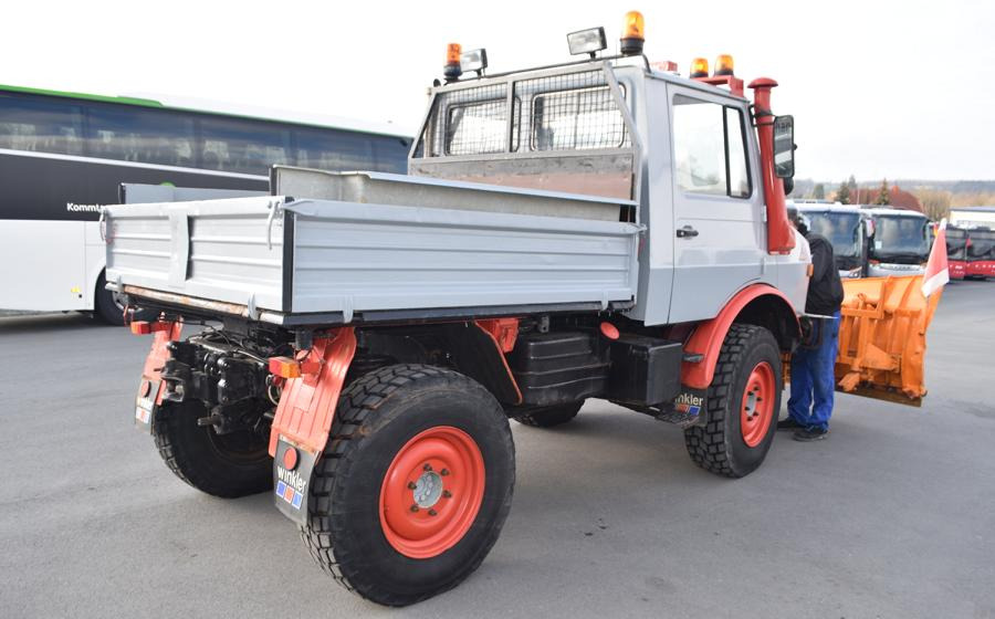 Mercedes-Benz Unimog 424 - Camión volquete: foto 4 Mercedes-Benz Unimog 424 - Camión volquete: foto 4