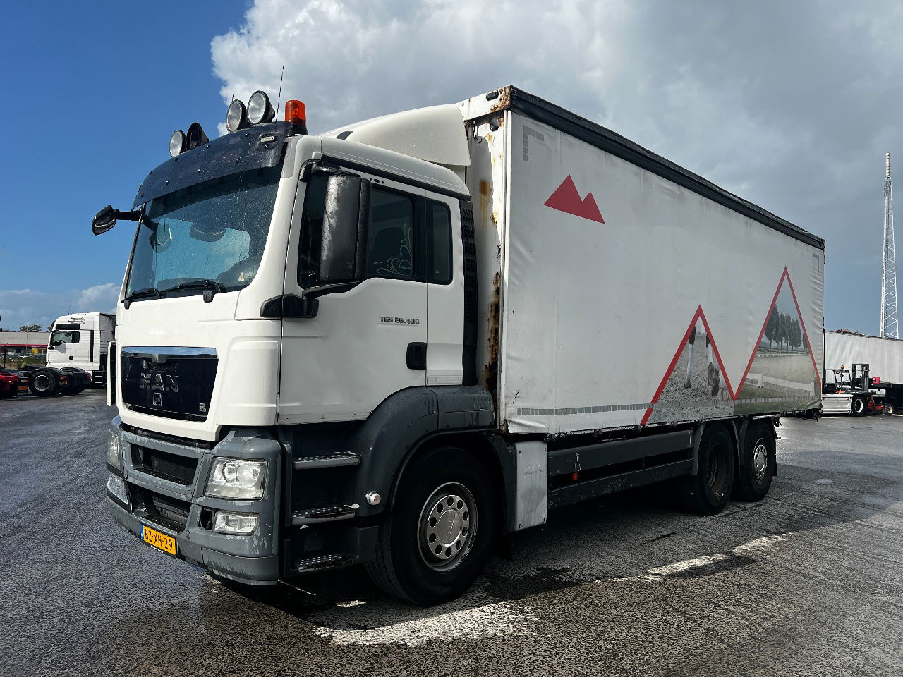 MAN TGS 26.400 6x2, Euro 5 - Camión lona: foto 1 MAN TGS 26.400 6x2, Euro 5 - Camión lona: foto 1