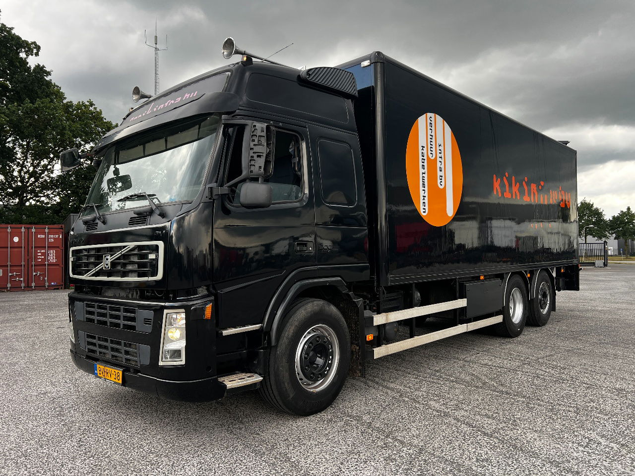 Volvo FM 9.300 Globe 6x2, Euro 5 - Camión caja cerrada: foto 1 Volvo FM 9.300 Globe 6x2, Euro 5 - Camión caja cerrada: foto 1