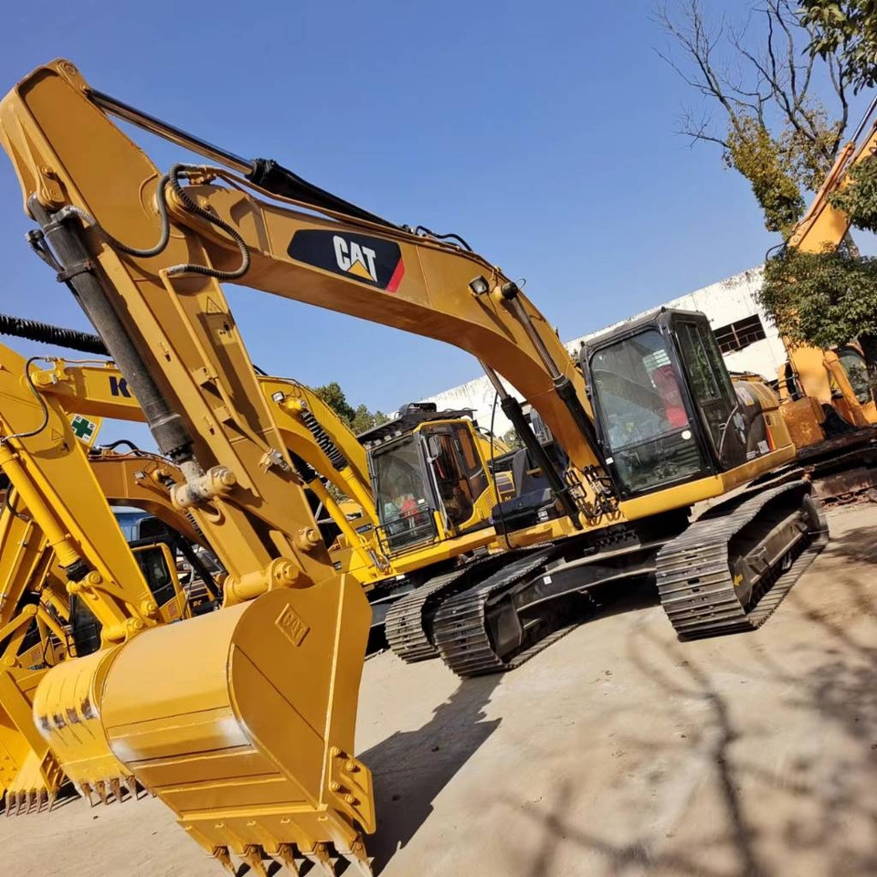 CAT 320 D L - Excavadora de cadenas: foto 1 CAT 320 D L - Excavadora de cadenas: foto 1