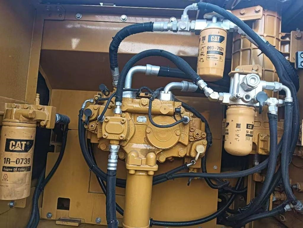 Excavadora de cadenas CAT 324 D2L: foto 13 Excavadora de cadenas CAT 324 D2L: foto 13