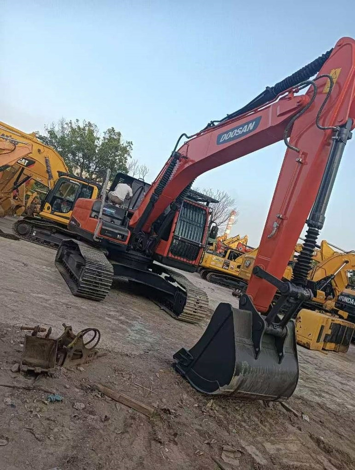 Doosan DX 225 LC-9C - Excavadora de cadenas: foto 5 Doosan DX 225 LC-9C - Excavadora de cadenas: foto 5