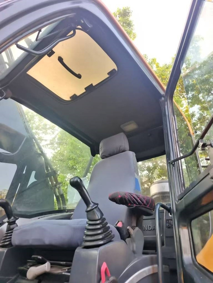 Excavadora de cadenas Hyundai 305 LC-9S: foto 7