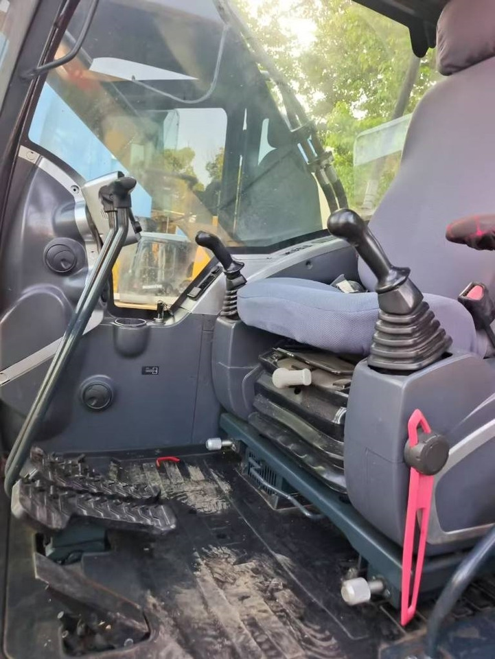 Excavadora de cadenas Hyundai 305 LC-9S: foto 8