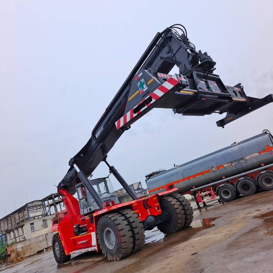Kalmar DRF 450-60 S6 - Reach stacker: foto 3 Kalmar DRF 450-60 S6 - Reach stacker: foto 3