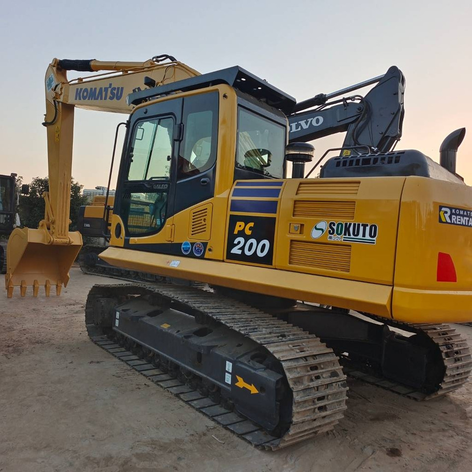 Komatsu PC 200 - Excavadora de cadenas: foto 1 Komatsu PC 200 - Excavadora de cadenas: foto 1
