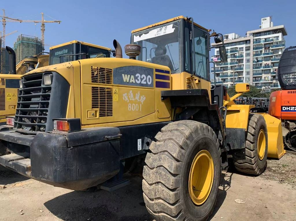 Komatsu WA 320-5 - Cargadora de ruedas: foto 1 Komatsu WA 320-5 - Cargadora de ruedas: foto 1