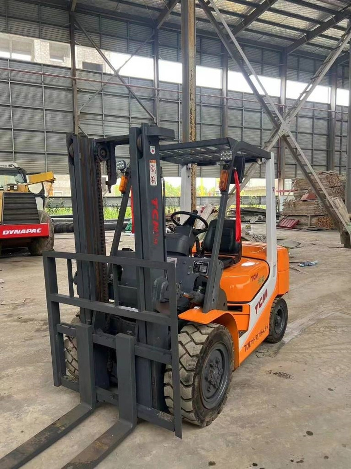 TCM FD 30 - Excavadora de cadenas: foto 3 TCM FD 30 - Excavadora de cadenas: foto 3