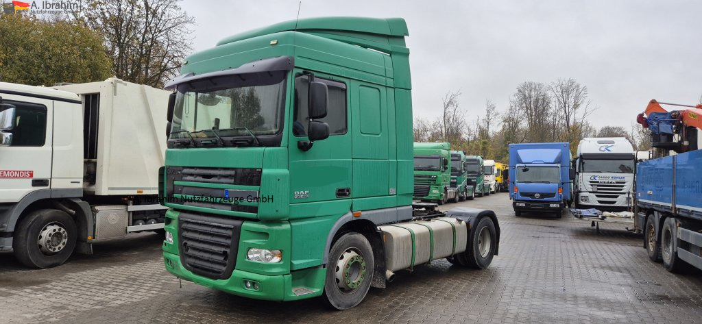 Daf XF 105 460 Spacecab Kipp- Schubbodenhydraulik, Retarder - Cabeza tractora: foto 1 Daf XF 105 460 Spacecab Kipp- Schubbodenhydraulik, Retarder - Cabeza tractora: foto 1