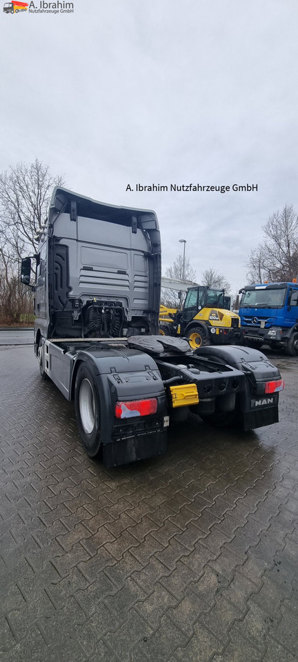 MAN 18.500 TGX Retarder, 2x Tank, Motorschaden !! - Cabeza tractora: foto 2 MAN 18.500 TGX Retarder, 2x Tank, Motorschaden !! - Cabeza tractora: foto 2