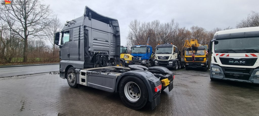 MAN 18.500 TGX Retarder, 2x Tank, Motorschaden !! - Cabeza tractora: foto 4 MAN 18.500 TGX Retarder, 2x Tank, Motorschaden !! - Cabeza tractora: foto 4