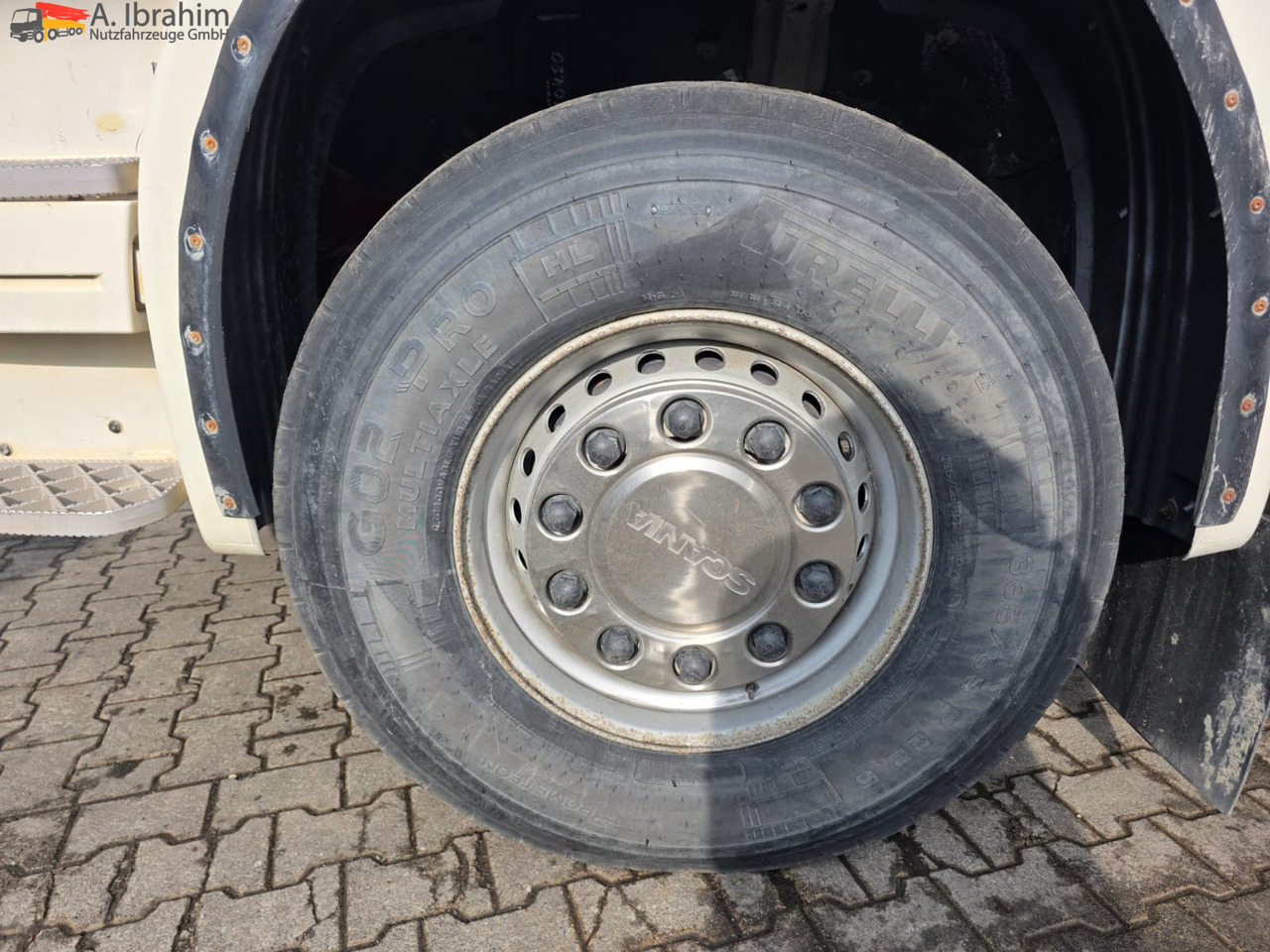 Scania R560 | 6x4 | V8 | Blatt Blatt | Schaltgetriebe | Kipphydraulik | Klima | Trommelbremse| 3 Pedals - Cabeza tractora: foto 4 Scania R560 | 6x4 | V8 | Blatt Blatt | Schaltgetriebe | Kipphydraulik | Klima | Trommelbremse| 3 Pedals - Cabeza tractora: foto 4