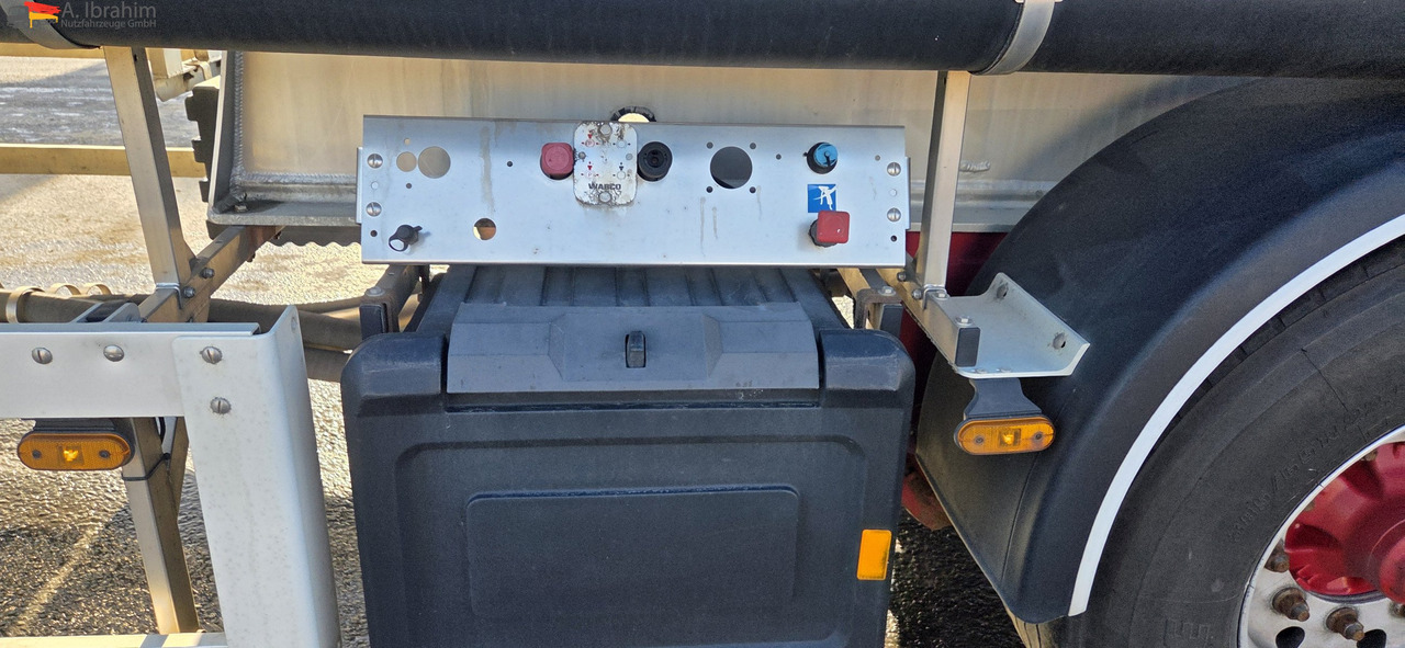 Feldbinder EUT 40.3 Liftachse, Scheibenbremse Topzustand | einsatzbereit - Semirremolque silo: foto 3 Feldbinder EUT 40.3 Liftachse, Scheibenbremse Topzustand | einsatzbereit - Semirremolque silo: foto 3