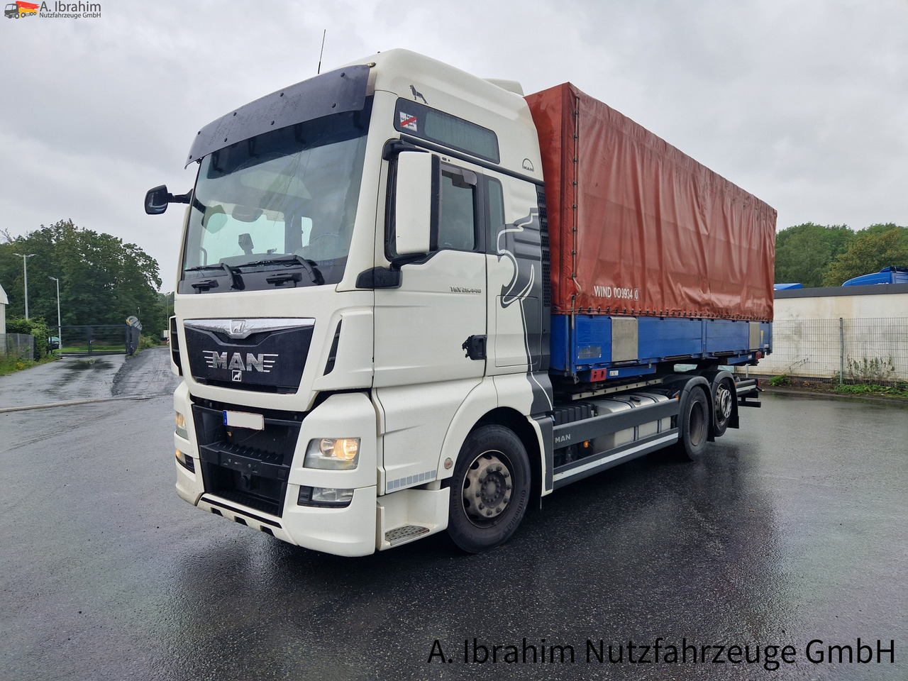 MAN TGX 26.440 BDF Chassis mit Brücke möglich - Camión lona: foto 1 MAN TGX 26.440 BDF Chassis mit Brücke möglich - Camión lona: foto 1