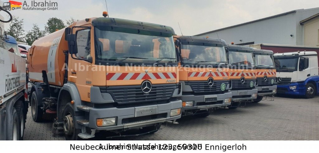 Mercedes-Benz 1823 DB 1823,Optifant 70, 3677 h Betriebsst., 2 Motors, 3 Pedals - Barredora vial: foto 3 Mercedes-Benz 1823 DB 1823,Optifant 70, 3677 h Betriebsst., 2 Motors, 3 Pedals - Barredora vial: foto 3