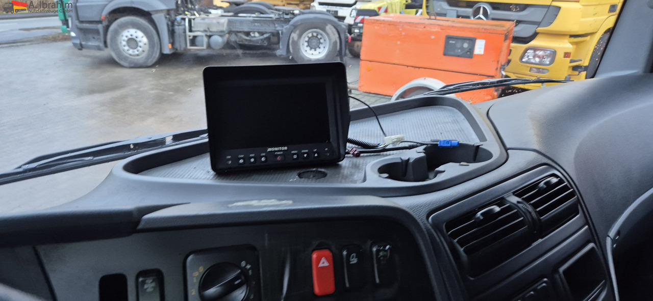 Mercedes-Benz 818L LBW, Luftfederung - Furgoneta caja cerrada: foto 2 Mercedes-Benz 818L LBW, Luftfederung - Furgoneta caja cerrada: foto 2