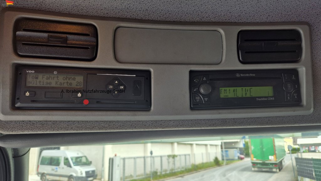 Mercedes-Benz 823 Jumbo LKW 7.30 m Länge x 3,10 m Innenhöhe, 56 cbm - Furgoneta con lona: foto 5 Mercedes-Benz 823 Jumbo LKW 7.30 m Länge x 3,10 m Innenhöhe, 56 cbm - Furgoneta con lona: foto 5